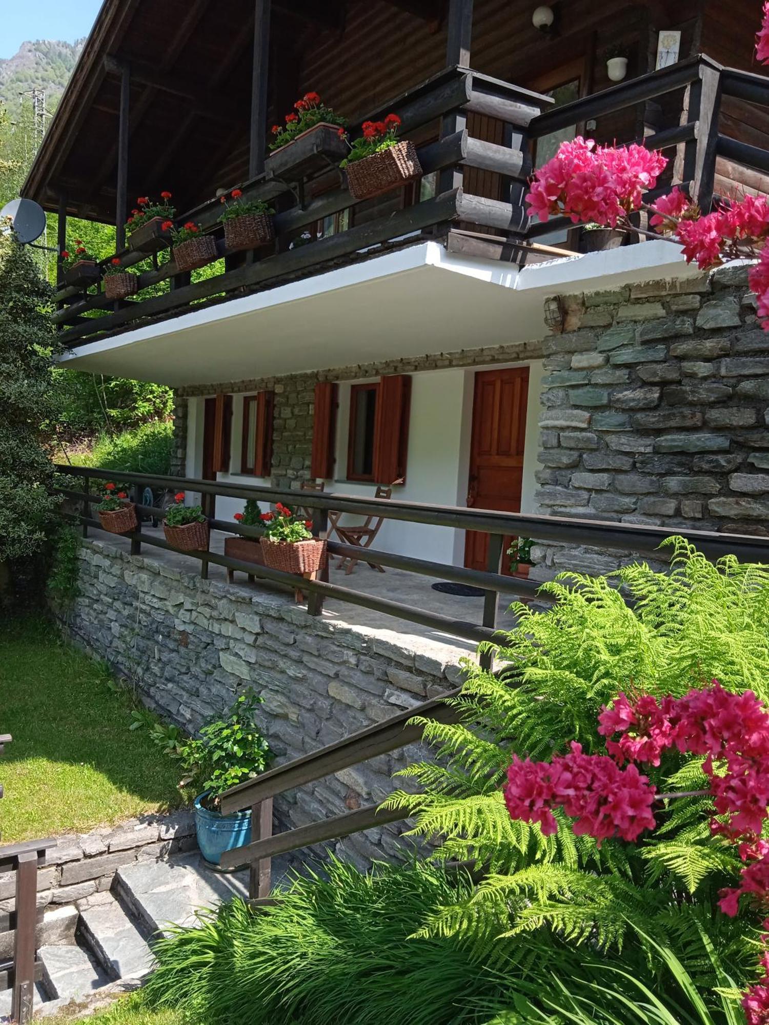 PontbosetLo Chalet住宿加早餐旅馆 外观 照片